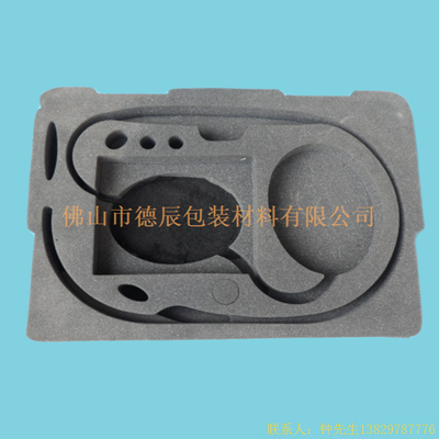 海綿內(nèi)托對(duì)各行各業(yè)產(chǎn)品起到絕緣、密封、防震、防塵、填充、隔音、固定，能夠保護(hù)包裝產(chǎn)品在運(yùn)輸過程中安然無恙，起到保護(hù)產(chǎn)品的一個(gè)作用，同時(shí)可以美化產(chǎn)品，提升產(chǎn)品檔次。